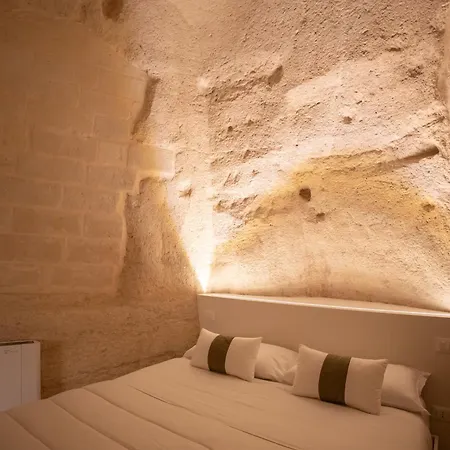 Luna Matera